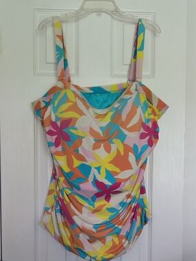 Lands' End Multicolor Swim Tankini Top.